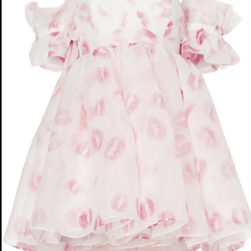Selkie kiss on the lips ready to wear puff size M